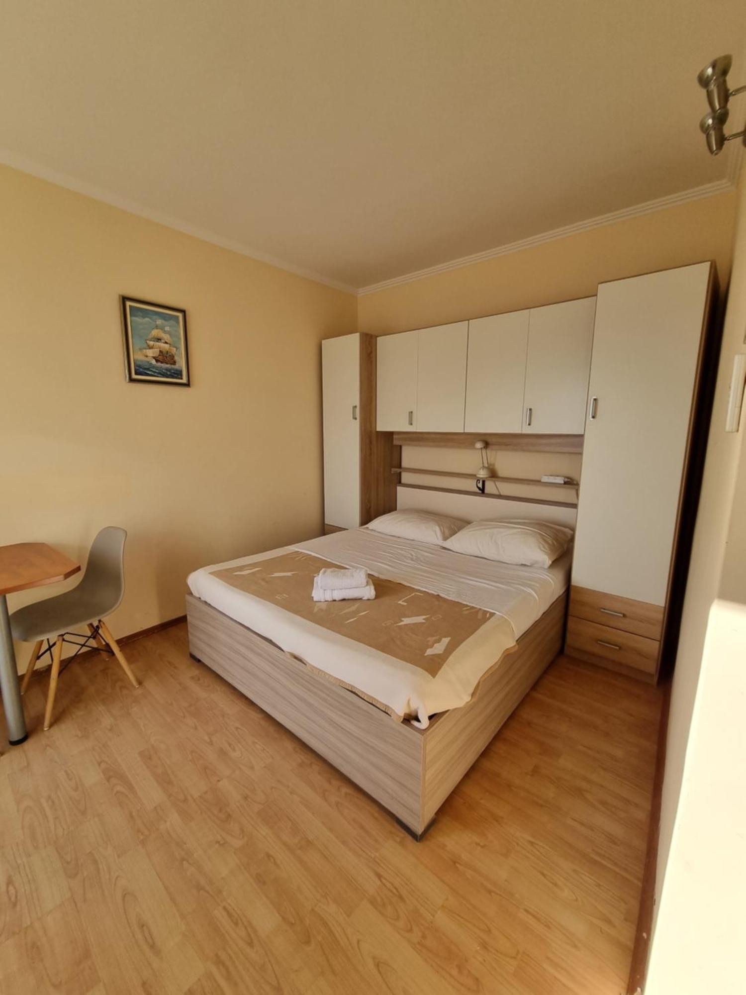 Apartmani Apollo - Drašnice Værelse billede